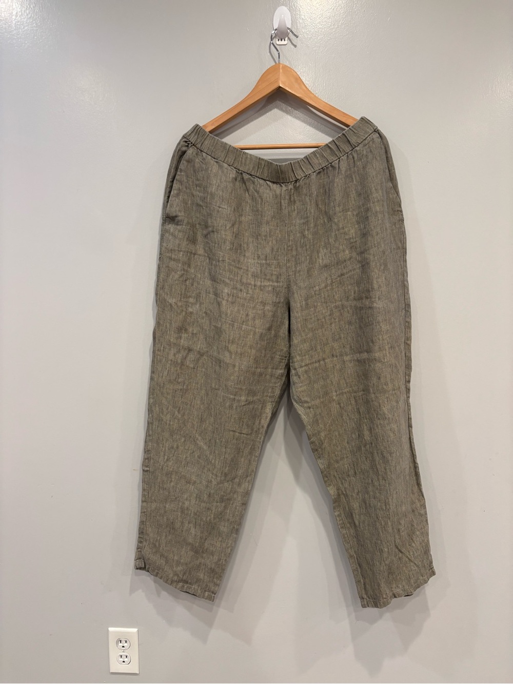 Eileen Fisher Linen Blend Pants in Olive Green